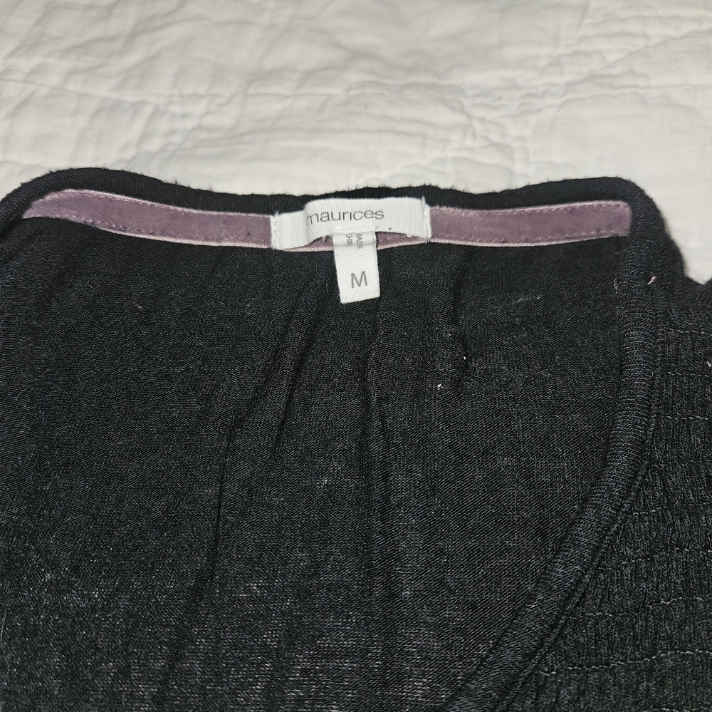 4/$20- Spring/summer top bundle - Picture 3 of 16
